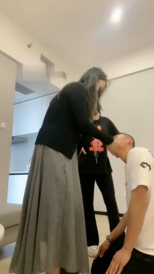 【安可】双S-狂抽耳光/原味臭脚闻舔【双视角版】_绳艺库视频下载