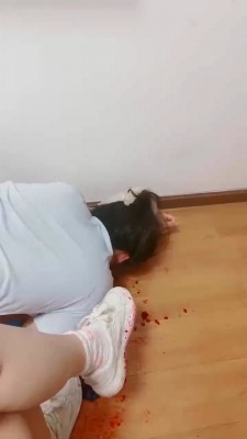 图片[5]_【桃子老师】小白鞋棉袜踩踏水果喂食_绳艺库视频下载