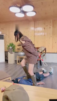 图片[8]_【沅芷大人】长靴S-超重度鞭打专场【双视角完整版】_绳艺库视频下载