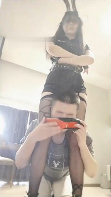 图片[3]_【月影儿】兔女郎虐哭-高跟提档/嘴叼高跟/腿绞【双视角版】_绳艺库视频下载