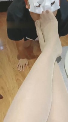 图片[4]_【芊兮殿下】长靴S肉丝闻舔/骑马骑脖/提档/踩踏_绳艺库视频下载