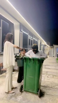 【沅芷大人】把狗囚禁在垃圾桶里_绳艺库视频下载