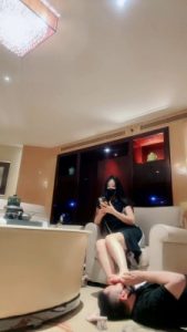 【猫神大人】白富美S-骑马/提档/大长腿踩碾压_绳艺库视频下载