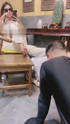 图片[2]_【沅芷大人】双狗奴-喝圣水/吃脚皮/做脚垫_绳艺库视频下载