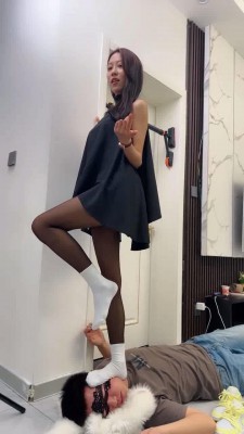 图片[12]_【双胞胎萌主】黑丝御姐S辱-运动鞋踩踏/短靴踢裆/转胯深喉浓痰_绳艺库视频下载