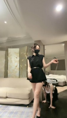 【妆主大大】超美车模诱惑女仆闺蜜做狗【上】_绳艺库视频下载