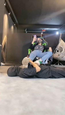 图片[4]_【冰诺】物化训练-当主人的脚垫_绳艺库视频下载