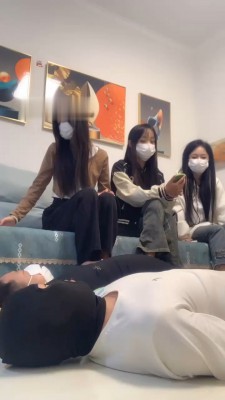 图片[2]_【精神小妹】3素人学生主-深夜裸足踩狗_绳艺库视频下载