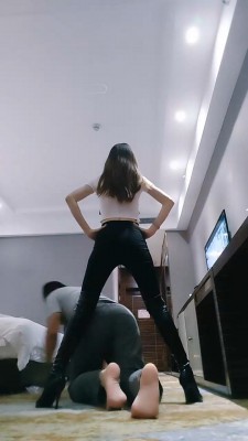 图片[2]_【多多】转胯/长靴踩/人肉坐垫_绳艺库视频下载