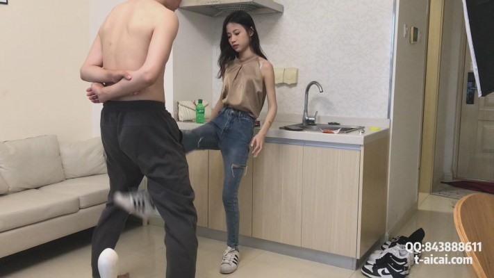 【素人S】美竹姐姐《阿迪贝壳鞋的羞辱》_绳艺库视频下载