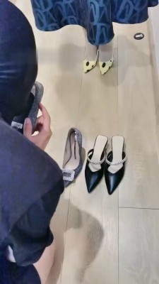 【魔鬼天使】姐妹花逮住猥琐邻居虐_绳艺库视频下载