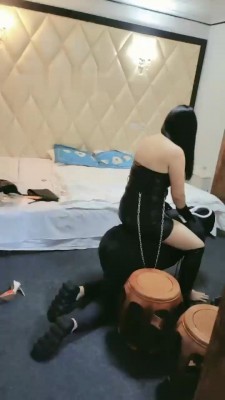 图片[8]_【魔蝎】长靴女王重度刑虐_绳艺库视频下载