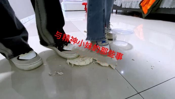 图片[3]_精神小妹 欠钱不还的惩罚_绳艺库视频下载