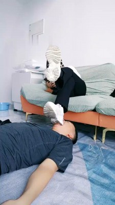 图片[8]_【郡主大大】强制喂圣水口水/伺候洗脚【双视角版】_绳艺库视频下载