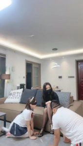 【妆主大大】黑丝高跟长腿-情侣奴非要下跪做狗_绳艺库视频下载