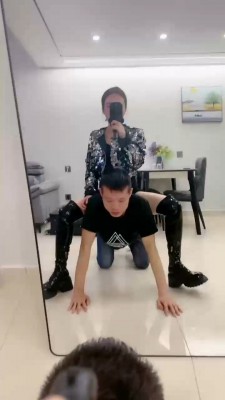 图片[2]_【沐阳大小姐】镜前羞辱-长靴S骑马/闻舔白袜裸足_绳艺库视频下载