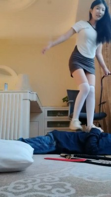 图片[8]_【梓晨】运动鞋白丝辱/踩踏碾压/sp提档_绳艺库视频下载