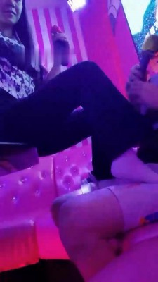 图片[2]_【璎珞】KTV抓住素人当众虐成狗_绳艺库视频下载