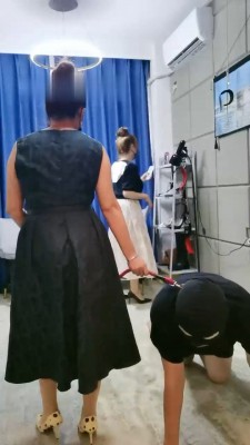 图片[3]_【魔鬼天使】姐妹花逮住猥琐邻居虐_绳艺库视频下载