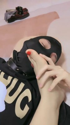 图片[2]_【瑄瑄】迷恋裸足狂舔/皮鞋长筒袜【完整版】_绳艺库视频下载