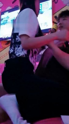 图片[8]_【璎珞】KTV抓住素人当众虐成狗_绳艺库视频下载