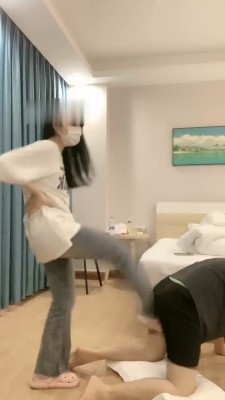 图片[5]_【香芋朱朱】裸足踩脚垫/转胯/提档/踩踏_绳艺库视频下载