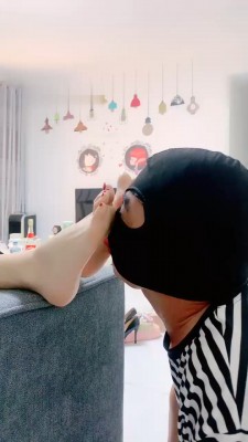 图片[4]_【蜜糖情侣】近距离裸足闻舔恋足调_绳艺库视频下载