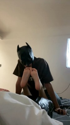 图片[4]_【玥希希】裸足闻舔踩踏_绳艺库视频下载