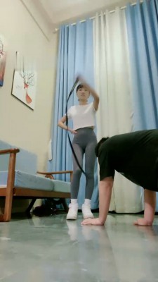 图片[2]_【素人星探】深喉必购-揪耳朵耳光骑马踩踏_绳艺库视频下载