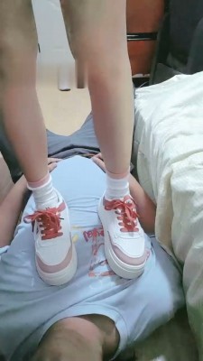 图片[8]_【奶味小仙女】洛丽塔白袜猛踩狗脸_绳艺库视频下载