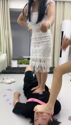 图片[11]_【伊诺】双S-踢踹/舔脏鞋/原味脚插嘴/滴蜡_绳艺库视频下载