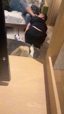 【做你后妈】偷看闺蜜玩狗奴【中下合集】_绳艺库视频下载