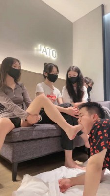 图片[11]_【尤物】4S-开发女大学生-跪拜踩头/钻胯骑马/踩踏腿绞【完整版】_绳艺库视频下载