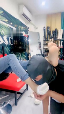 图片[7]_【兔兔大人】长靴各种全体重踩踏_绳艺库视频下载