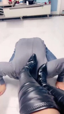 图片[5]_【伊兮夫妻】脏靴子内裤无底线玩私奴_绳艺库视频下载