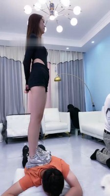 图片[9]_【麋鹿银儿】双S-骑脖/吐漱口水/全体重踩_绳艺库视频下载