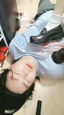 图片[2]_【奶味小仙女】洛丽塔白袜猛踩狗脸_绳艺库视频下载