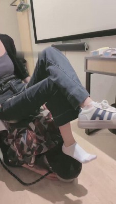 图片[6]_【尤黎】闻舔运动后的脏鞋原味白袜【完整版】_绳艺库视频下载