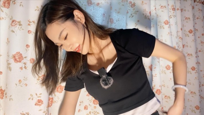 图片[10]_【冷鸢】高跟鞋在狗肚子上的特殊护理_绳艺库视频下载