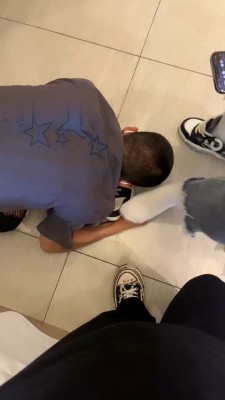 【香奶奶】双S原味运动鞋棉袜气味羞辱-续集【双视角版】_绳艺库视频下载