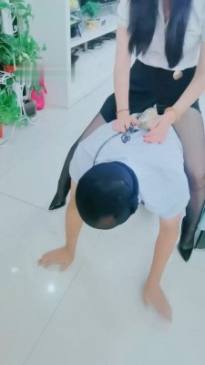 【梦幻大大】骑马爬行/黑丝高跟诱惑舔_绳艺库视频下载