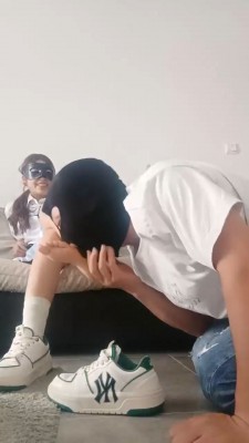 图片[4]_【露可】转胯/骑马骑脖子/舔脚【双视角版】_绳艺库视频下载