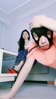 图片[2]_【银河】御姐范-高跟碾压脚下奴才_绳艺库视频下载