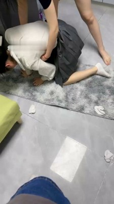 图片[4]_【橙宝】母畜-奴下奴互虐-迷恋白袜_绳艺库视频下载