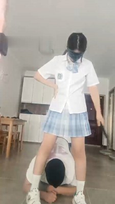 【露可】转胯/骑马骑脖子/舔脚【双视角版】_绳艺库视频下载