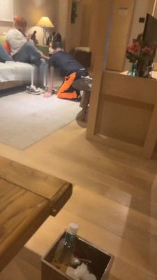 图片[6]_【做你后妈】偷看闺蜜玩狗奴【中下合集】_绳艺库视频下载