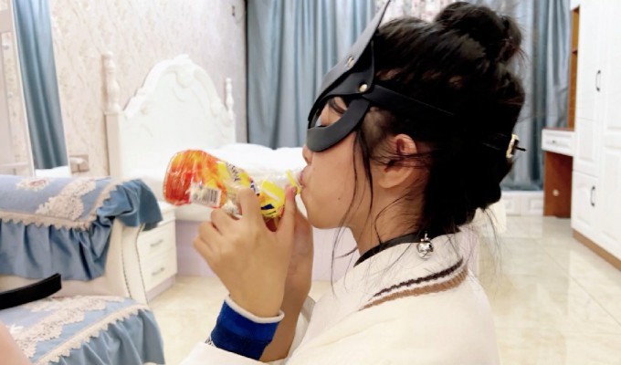 图片[13]_【甜M女M】女M用舌头舔干净主人鞋底_绳艺库视频下载