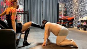 红焱S皮靴超艺术踹脸踢打耳光干出血！_绳艺库视频下载