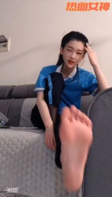 图片[9]_【热血女神】18岁绝美学生s校服女班长课后美脚羞辱你_绳艺库视频下载