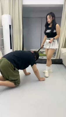 图片[3]_【伊诺】白鞋白袜踩/狗链遛狗/臭脚捂脸_绳艺库视频下载